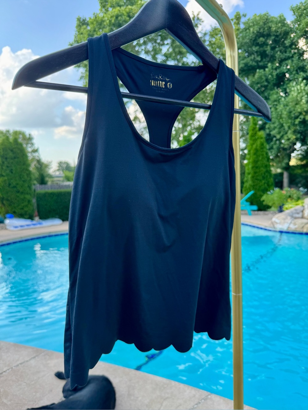 Lilly Pulitzer Black Luxletic Scalloped Racerback Tank size -Small built in bra
